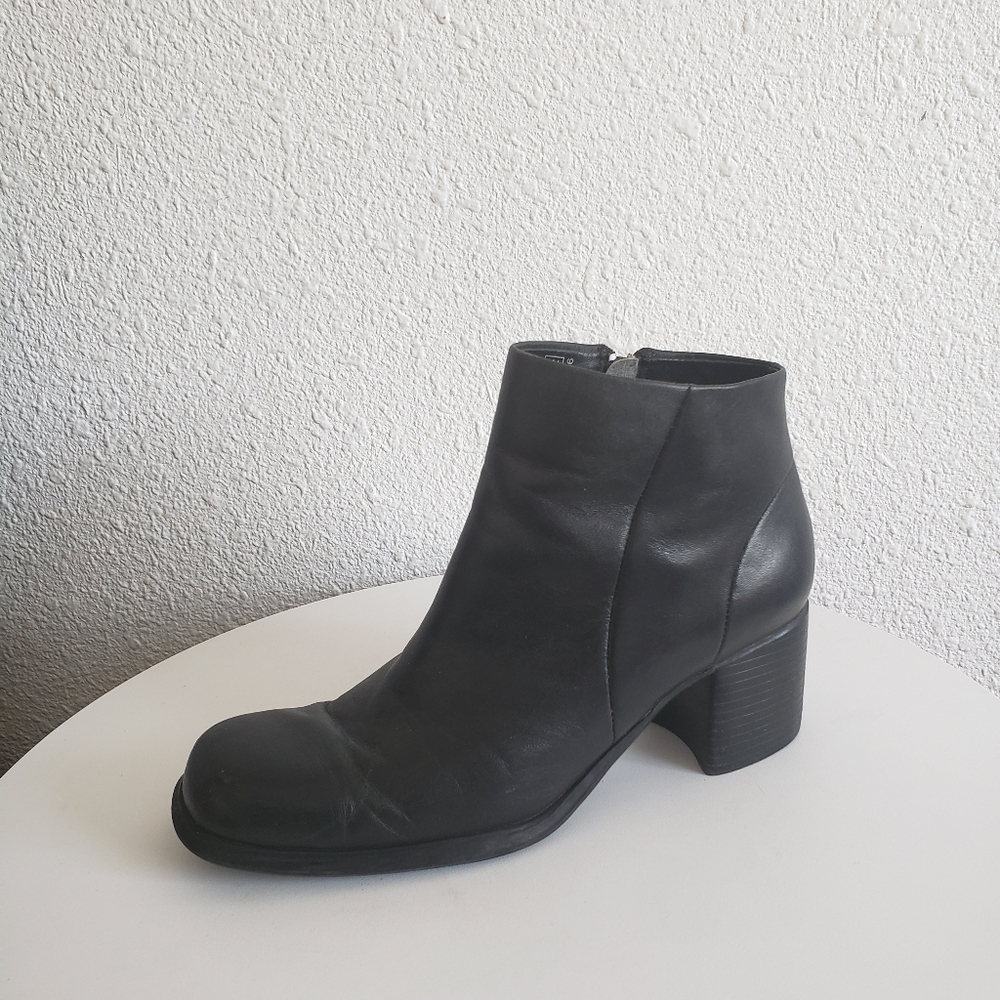 #Covington Fairlane Ankle Black Leather Heeled Zipper Boots